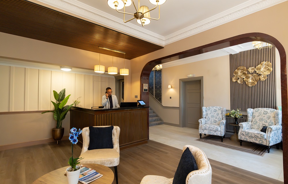 Heathrow Slough Hotel & Suites - Avida Studios-10