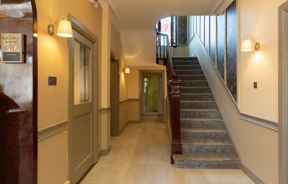 Heathrow Slough Hotel & Suites - Avida Studios-15